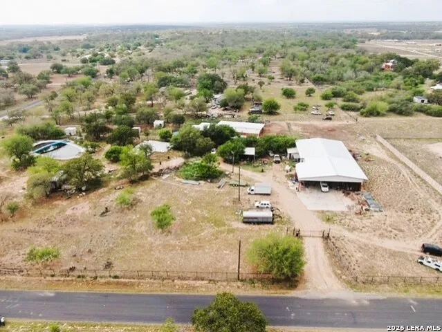 81 Stevens Rd Somerset, TX 78069